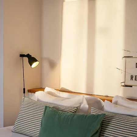 Appartamento Design And Charming Tailor Made Duplex In Bica Lisbona