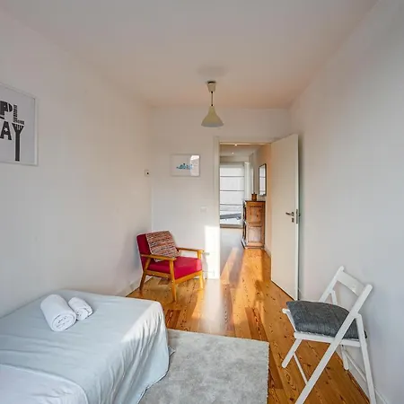 Design And Charming Tailor Made Duplex In Bica *