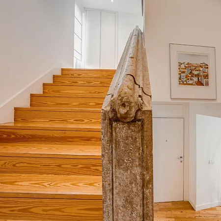 Design And Charming Tailor Made Duplex In Bica Lisbona