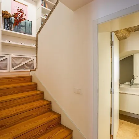 Appartamento Design And Charming Tailor Made Duplex In Bica *