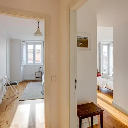 Design And Charming Tailor Made Duplex In Bica *