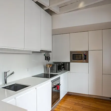 Design And Charming Tailor Made Duplex In Bica Appartamento Lisbona