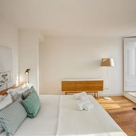 Design And Charming Tailor Made Duplex In Bica