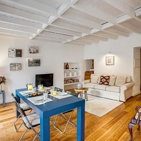 Design And Charming Tailor Made Duplex In Bica * Lisboa